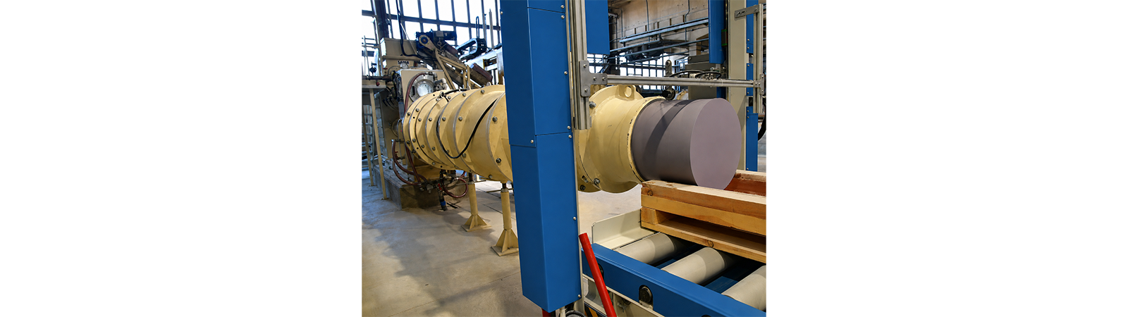 Zapel installs a new SAMA NVPP500/750 extruder to produce ceramic insulators