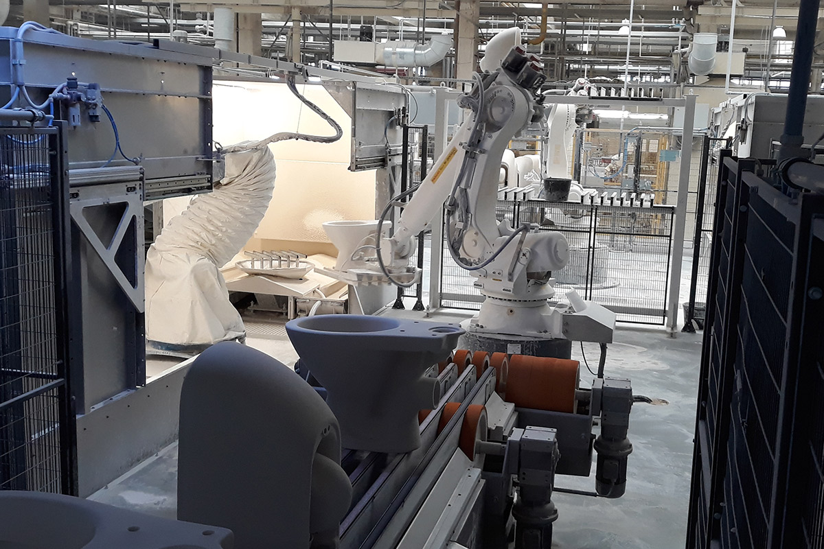 Robotized glazing, Cersanit invests in Poland with SACMI-Gaiotto